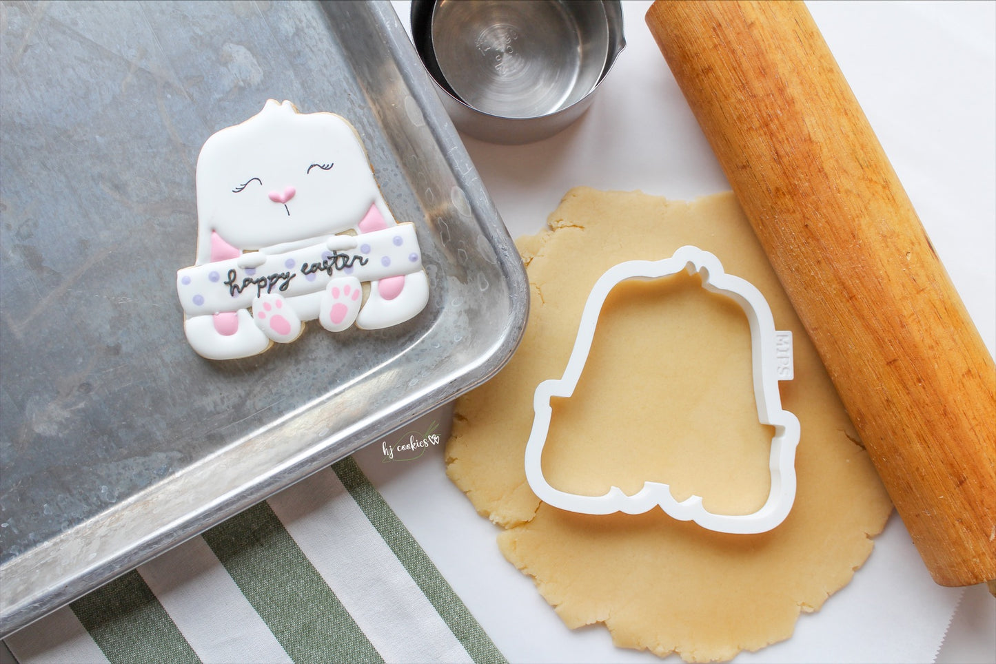 Gray Bunny Plaque Cutter