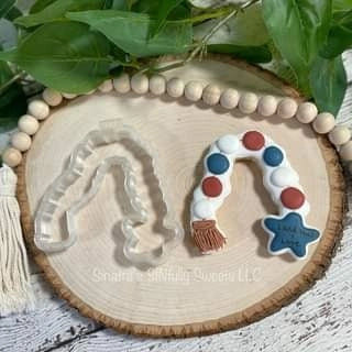 Beaded Garland with Star Cutter