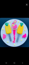 Load image into Gallery viewer, Cakesicle Sticks
