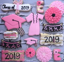 Load image into Gallery viewer, Grad Cap Cutter

