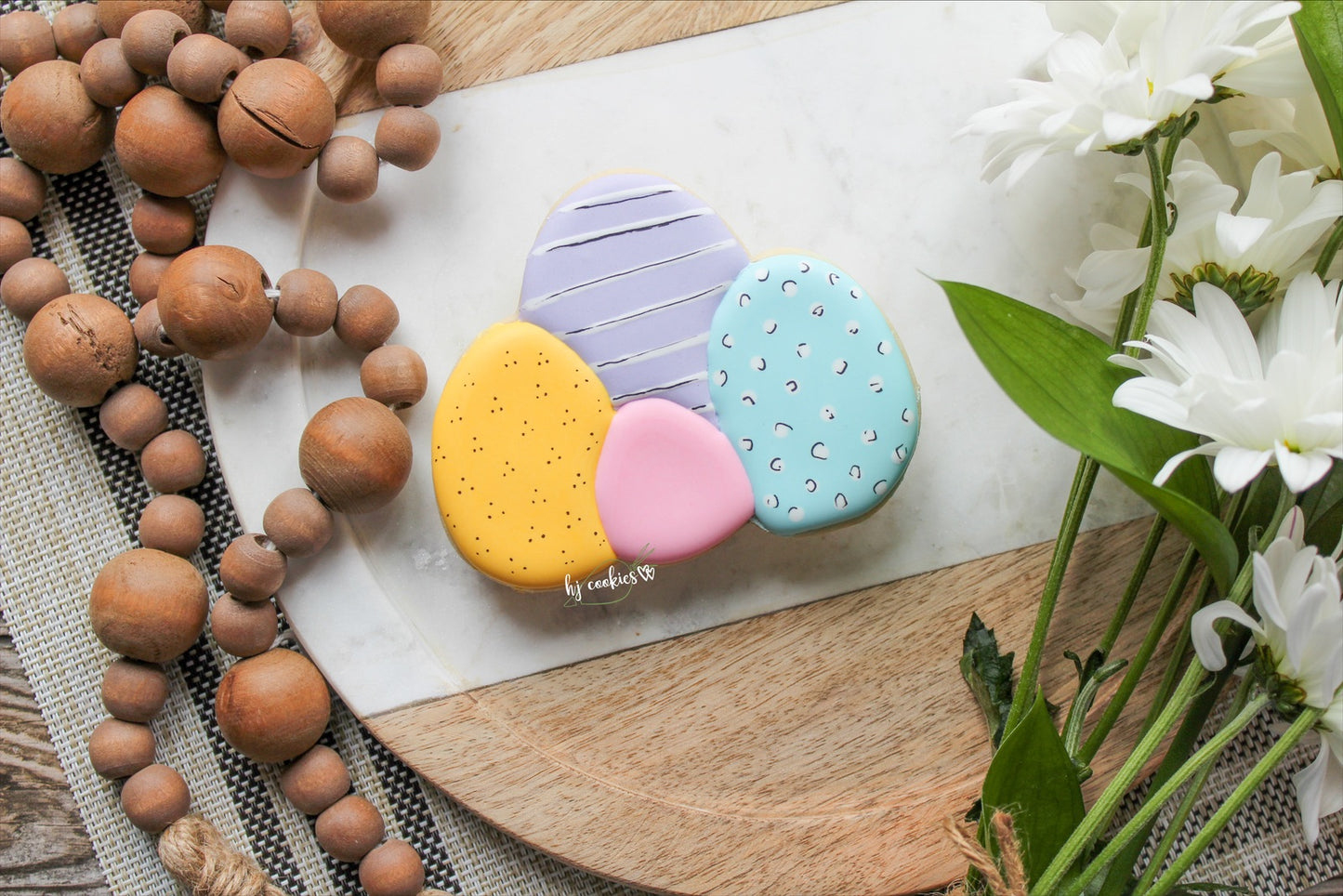 Decorated Egg Cluster Cutter