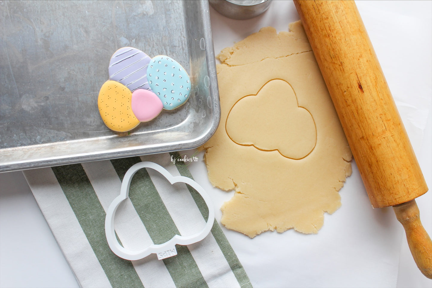 Decorated Egg Cluster Cutter