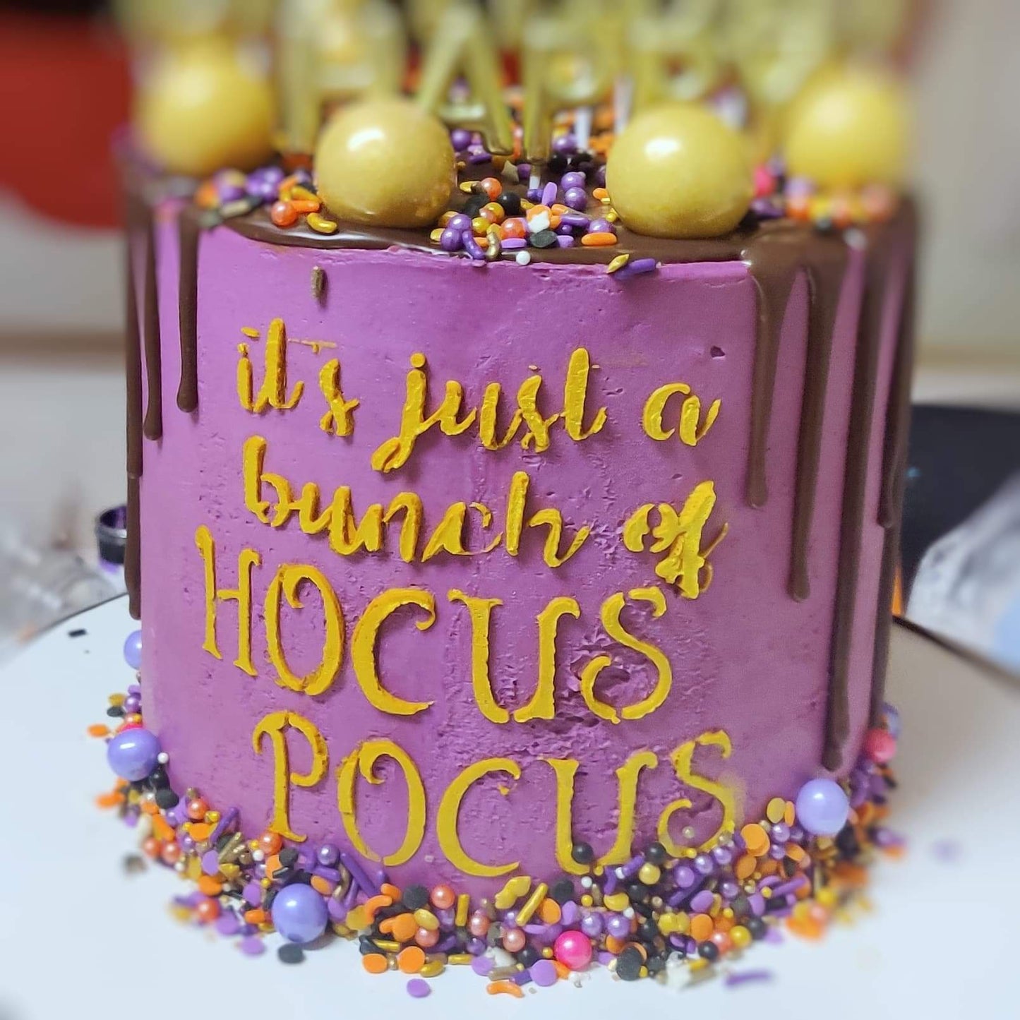Hocus Pocus Cake Stencil