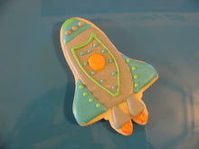 Load image into Gallery viewer, Space Shuttle Cutter

